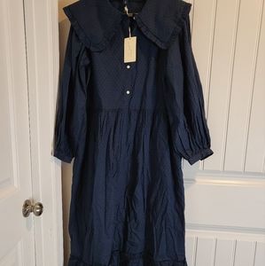 Womans navy blue collared dress